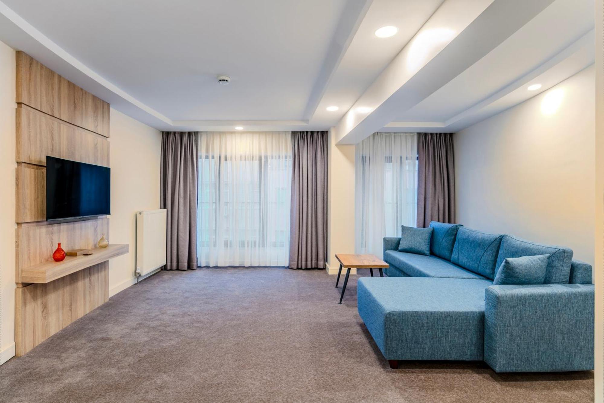 Roys Hotel & Suites Istanboel Buitenkant foto